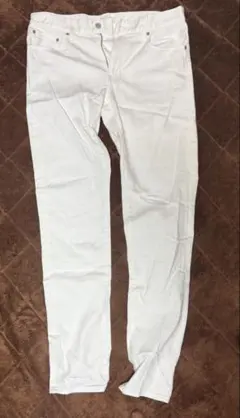 UNIQLO ホワイト スリムフィットジーンズ