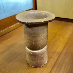 陶器製円筒形花瓶