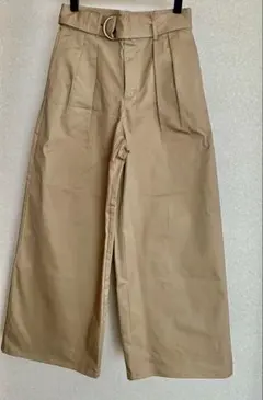 【新品】 GU チノ ベルト付きワイドパンツ ベージュ　Mサイズ