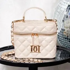 darich ダーリッチ キルティングスクエアミニバッグ アイボリー