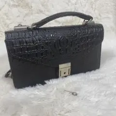 （美品）クラッチ セカンドバック クロコ型押し 黒 ウォレット機能 シルバー金具