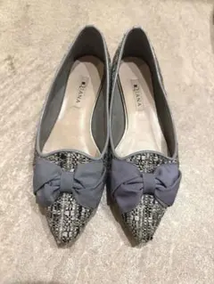DIANA リボン付きフラットシューズ グレー ツイード ブルー