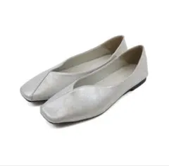 Vivian プラチナ バブーシューズ フラットシューズ