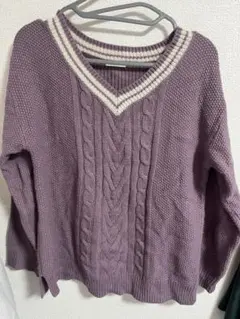 パープル Vネック ケーブル編み セーター S