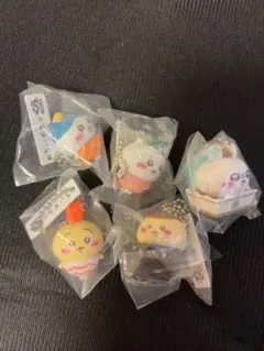 くら寿司 ちいかわ ビッくらポン フィギュアセット 全5種 ロゴプレート付き