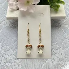 【シーズー】　犬　ハンドメイド　ピアス　樹脂粘土　寝転びシリーズ201