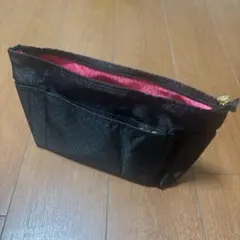TOUS ポーチ ゴールド金具 ロゴ入り ブラックのサムネイル