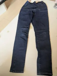 ユニクロ　マタニティ用　スキニー　ダークブルーデニムパンツ ウエストゴム付き