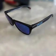 Oakley ブラック サングラス ブルーレンズ　prizm