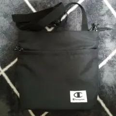 Champion ブラック ショルダーバッグ