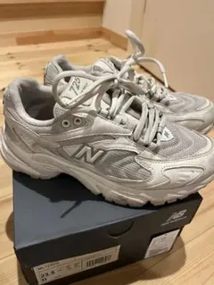 本日までで削除m(_ _)mNew Balance ML725CG 23.5cm