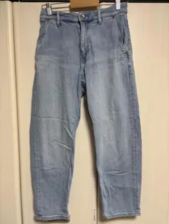 UNIQLO リラックスアンクルジーンズ/ワイドフィット　サイズS