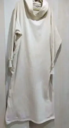 niko and…　スエットロング丈ワンピース　フード付きベージュ