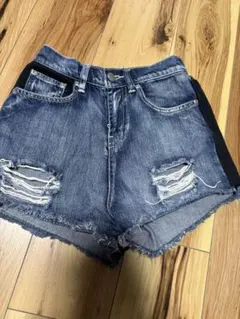 BACKS デニムショートパンツ ダメージ加工 サイズFのサムネイル