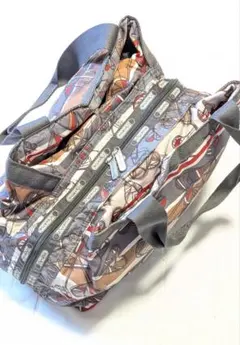 LeSportsac　カラフルグラフィックボストンバッグ