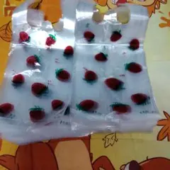 손잡이가 달린 딸기 패턴 플라스틱 쇼핑백