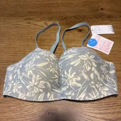 新品 タグ付き ノンワイヤーブラ D65 ブルー 花柄