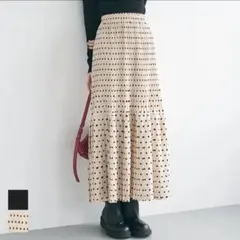【coca コカ】　プリーツフレアスカート　水玉　ドット柄　ベージュ　ゴム入り