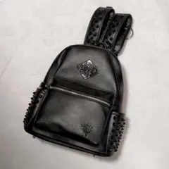 新品未開封 KRY バックパック ハートロゴリュック ブラックx シルバー