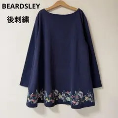 BEARDSLEYビアズリー　バック花柄刺繍Aラインカットソー　ネイビー　Fのサムネイル