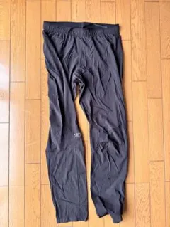 【極美品】アークテリクス インセンドパンツ Sサイズ 黒 ランニング テックのサムネイル