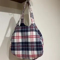 バルーントートバッグ（M） 紺色と赤色と紺色の格子　ハンドメイド