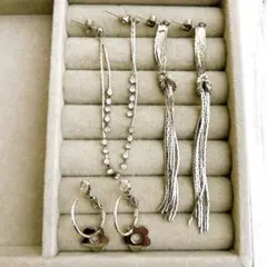 ハンドメイド　レジン　サージカルステンレスピアス　アクセサリー　フリンジ　ロング