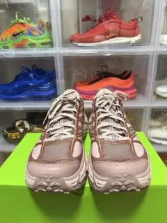 HOKA ONE ONE スニーカー