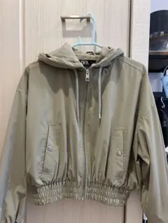 ZARA フード付きミントグリーンジャケットのサムネイル