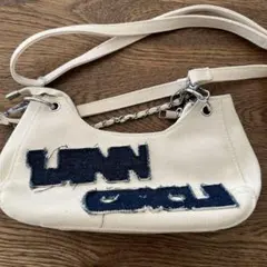 アイボリー刺繍ロゴショルダーバッグ