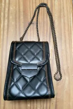 ブラックレザーキルティングショルダーバッグ