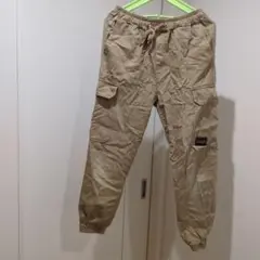 ベージュ カーゴパンツ ゴムウエスト