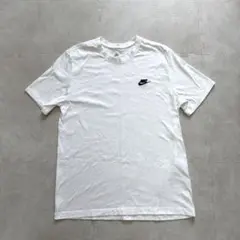 【美品】NIKE ナイキ ワンポイントロゴTシャツ ホワイトのサムネイル