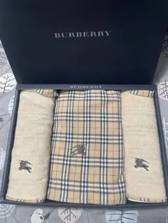 未使用。BURBERRY チェック柄バスタオル1、フェイスタオル2枚セット。