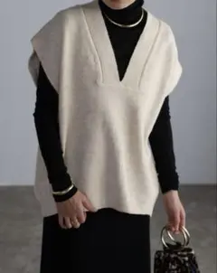 【新品】(ニベI)BONJOUR SAGAN ディープVネックニットベスト