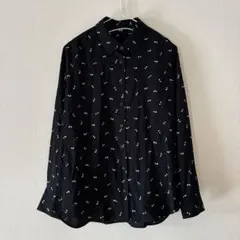UNIQLO ブラック プリント柄 長袖シャツ