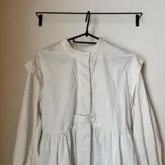 select MOCAホワイト ボタン付き フレアシャツ 長袖