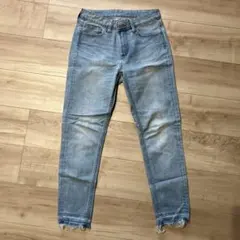 【AZUL】ライトブルー スキニーデニムパンツ カットオフ 24sizeのサムネイル