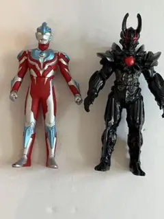ウルトラマンソフビ　ギンガシリーズ　ギンガ　ダークルギエル２体セット
