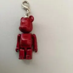 ベアブリック チャーム レッド　非売品金属製　モスバーガー