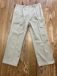 ベージュ チノパン バックポケット付き