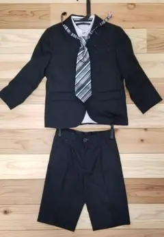 ※値下げしました※　【入学式】【卒園式】キッズフォーマルスーツ4点セット