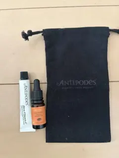 ANTIPODES 美容液 30ml オリジナルポーチ付きのサムネイル