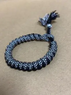 パラコード編み込みブレスレット 黒白