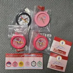 サンリオキャラクターズ　レトロ 壁掛け時計風クリップキーホルダー