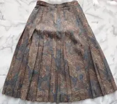 Item thumbnail for item 3b3afdd6-ef5c-428f-b0ce-a84563abe248