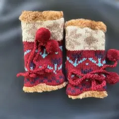 ニットとボアの指なし手袋 チチカカ