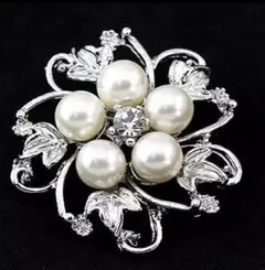 真珠ブローチ　冠婚葬祭　オシャレブローチ　ワンポイントブローチ