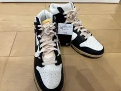 W NIKE DUNK HIGH SE ブラック　パンダ　ダンク