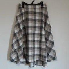 ナチュラルビューティー 膝下ロングフレアスカート
